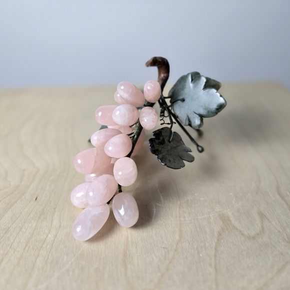 Cluster of Grapes Rose Quartz and Jadeite Leaves - Picture 4 of 5